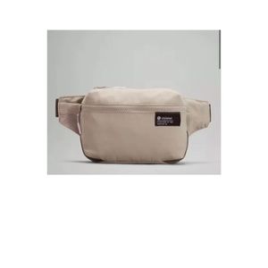 BNWOT Lululemon Clean Lines Belt Bag RawLinen/Rover